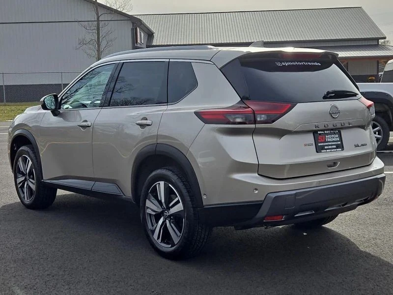 2024 Nissan Rogue - Image 4 of 12
