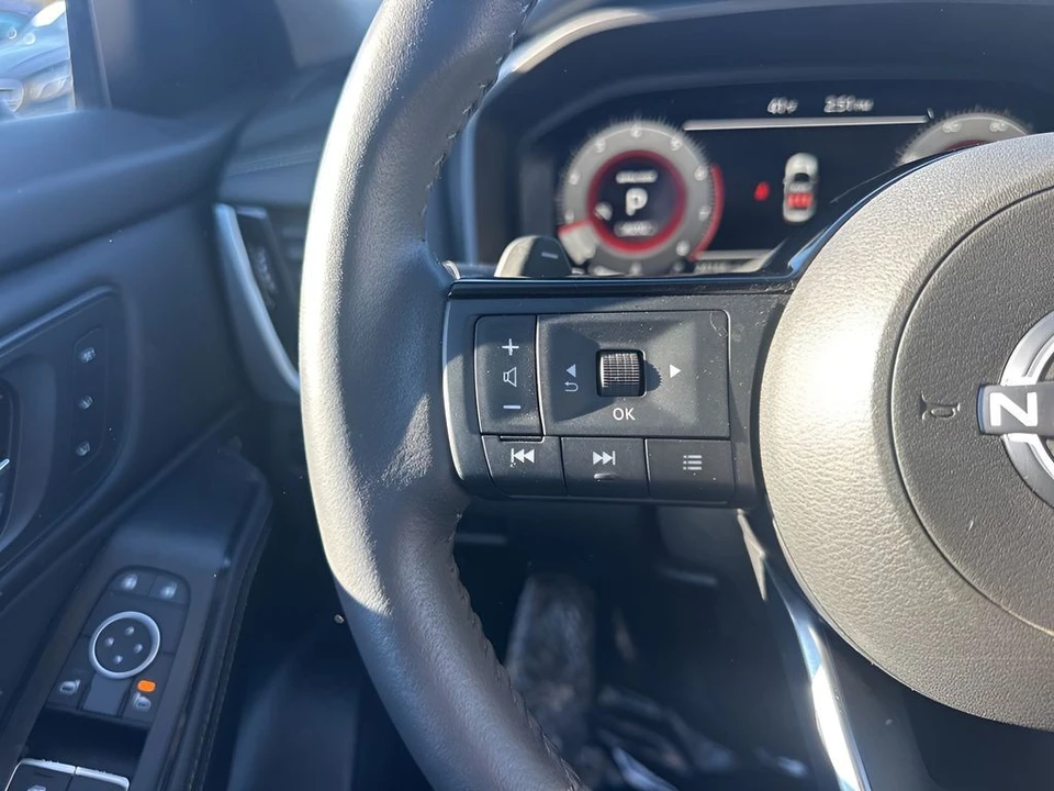 2024 Nissan Rogue - Image 16 of 21