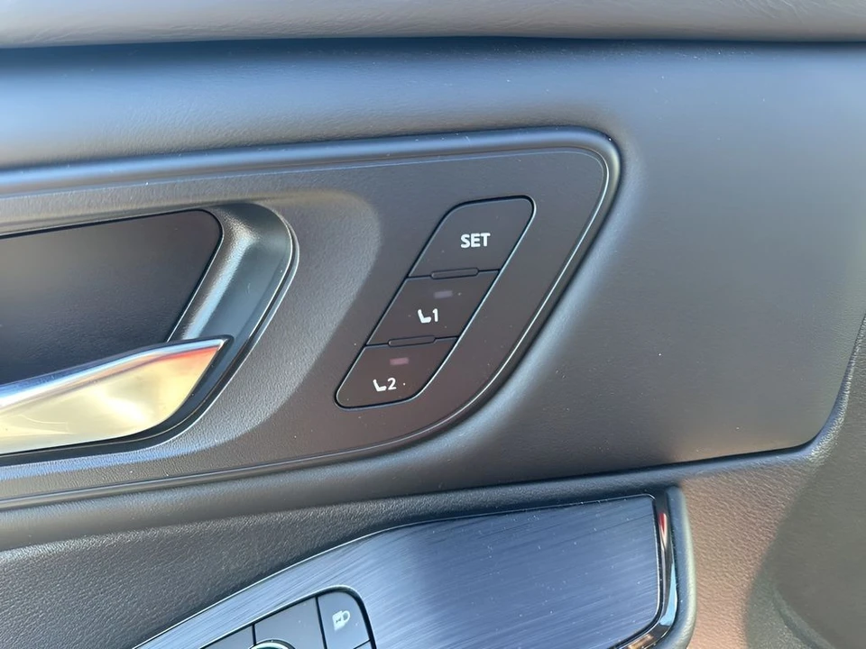 2024 Nissan Rogue - Image 11 of 21