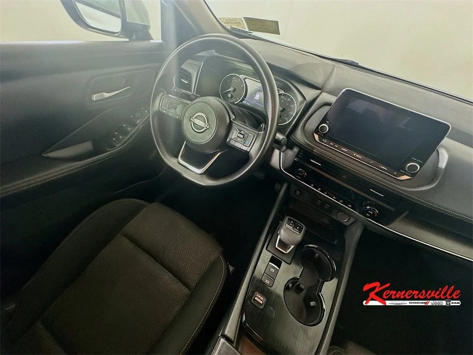 2024 Nissan Rogue - Image 9 of 12