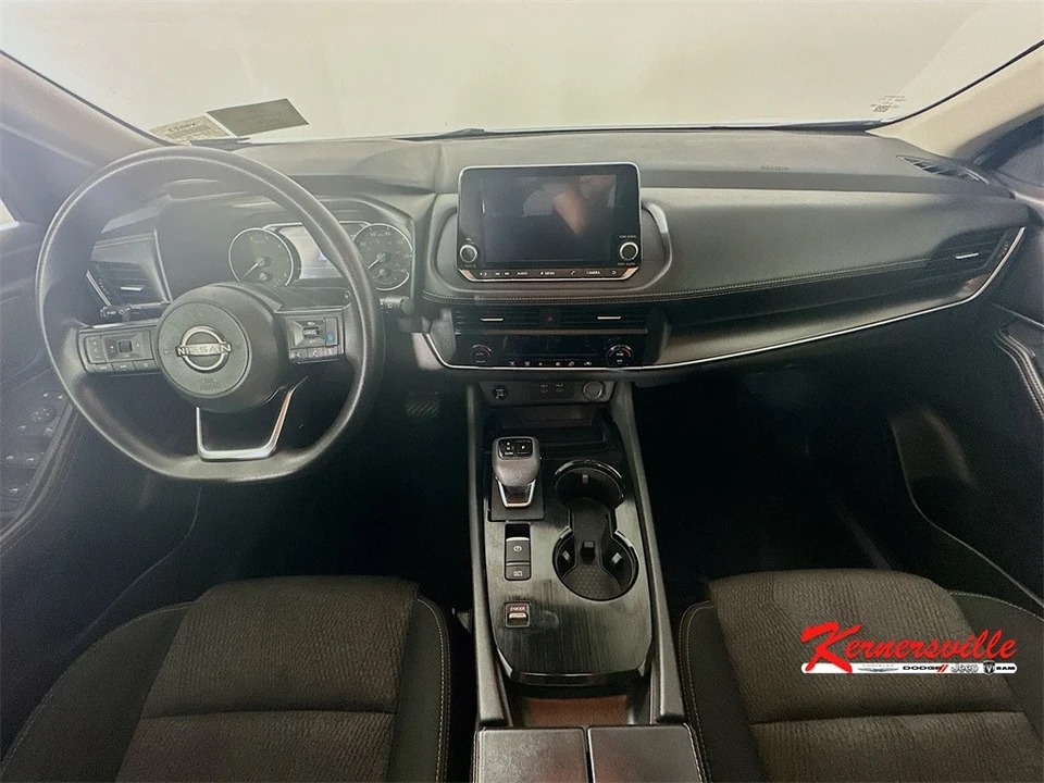 2024 Nissan Rogue - Image 10 of 12