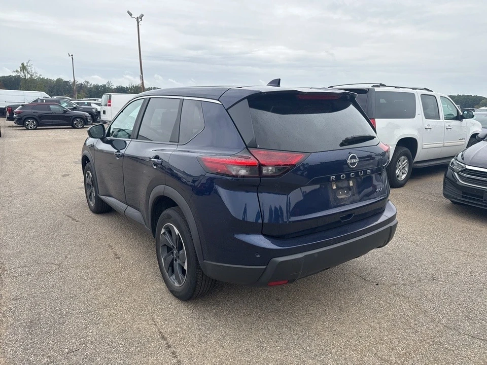 2024 Nissan Rogue - Image 2 of 6