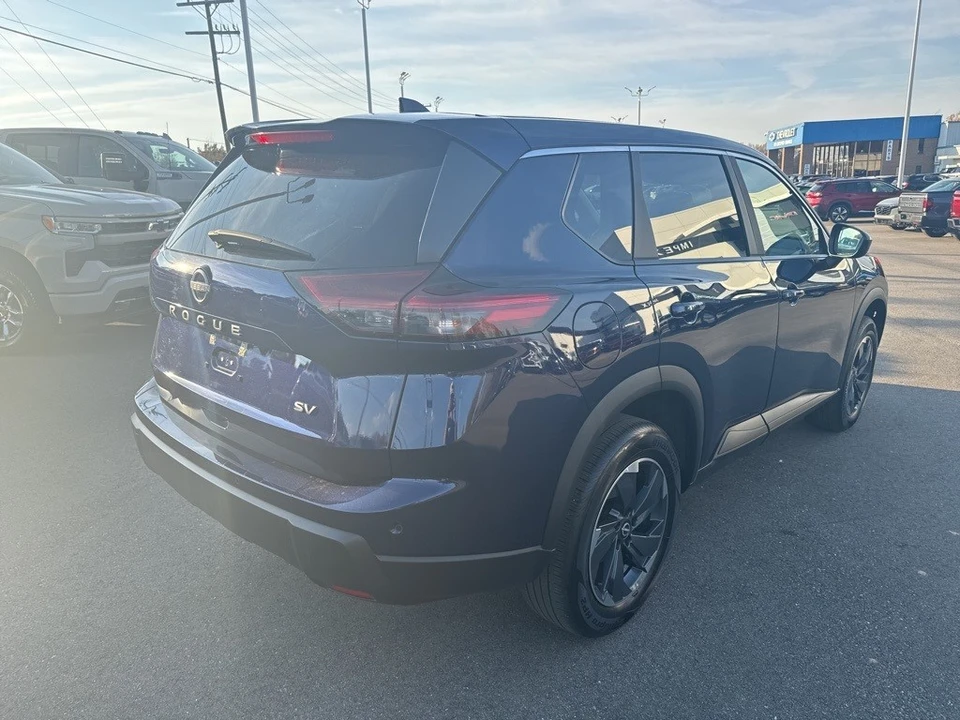 2024 Nissan Rogue - Image 5 of 12