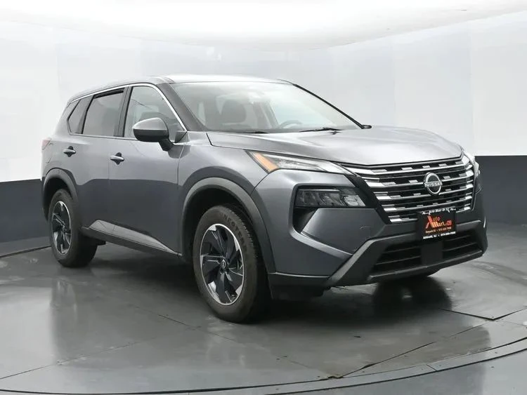 2024 Nissan Rogue - Image 2 of 12