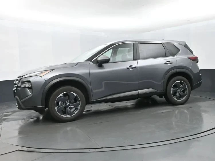 2024 Nissan Rogue - Image 5 of 12