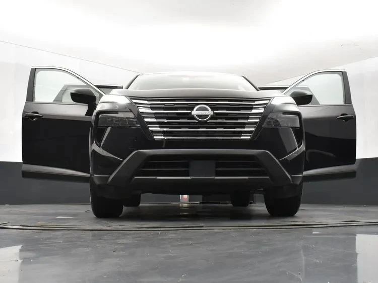2024 Nissan Rogue - Image 11 of 12
