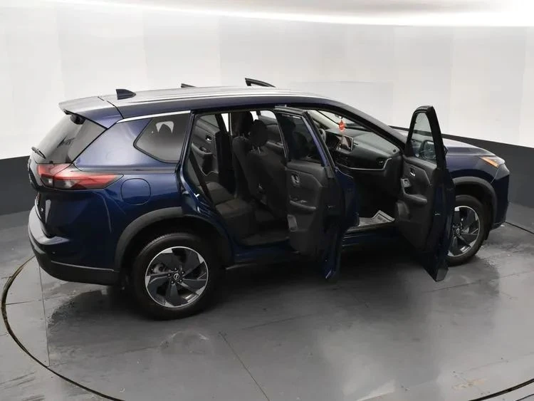 2024 Nissan Rogue - Image 6 of 12