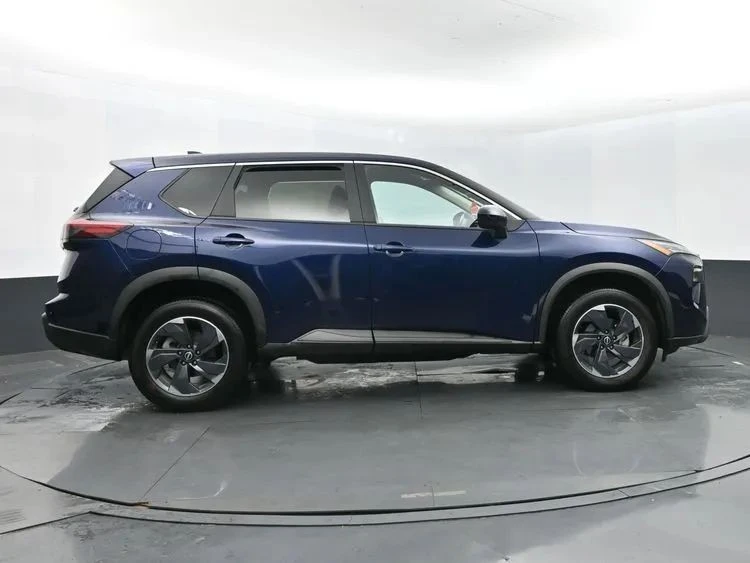 2024 Nissan Rogue - Image 4 of 12