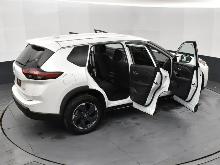 2024 Nissan Rogue - Image 6 of 12