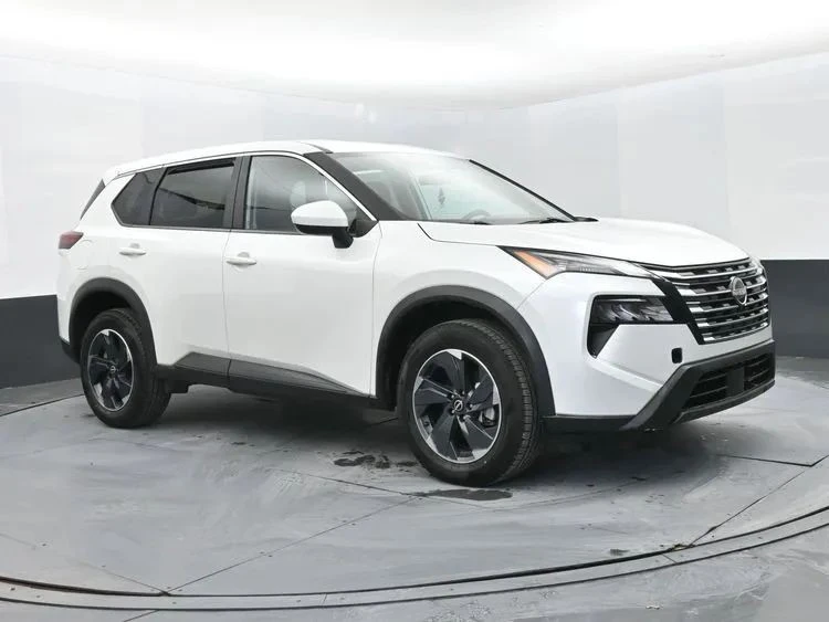2024 Nissan Rogue - Image 2 of 12