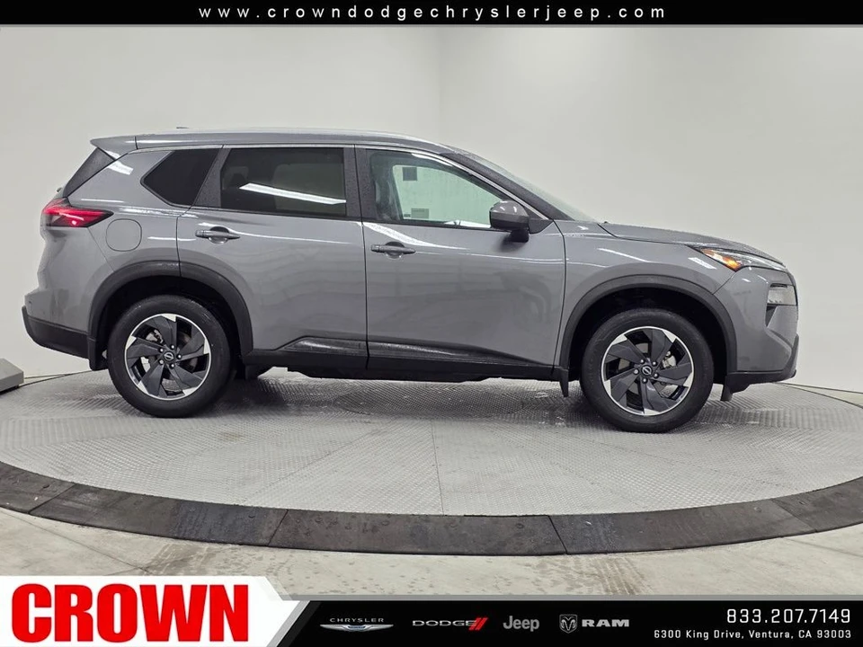 2024 Nissan Rogue - Image 8 of 12