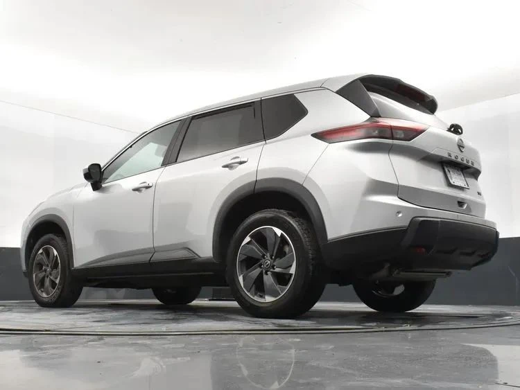 2024 Nissan Rogue - Image 12 of 12