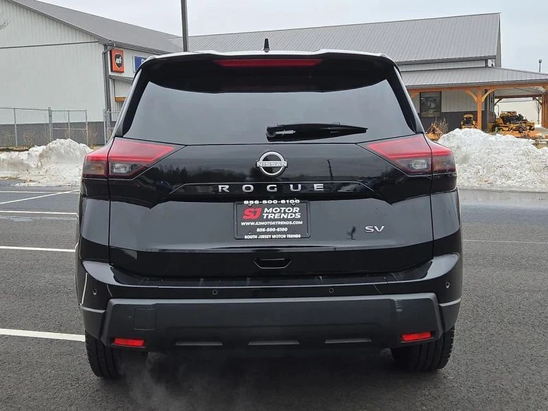 2024 Nissan Rogue - Image 5 of 12