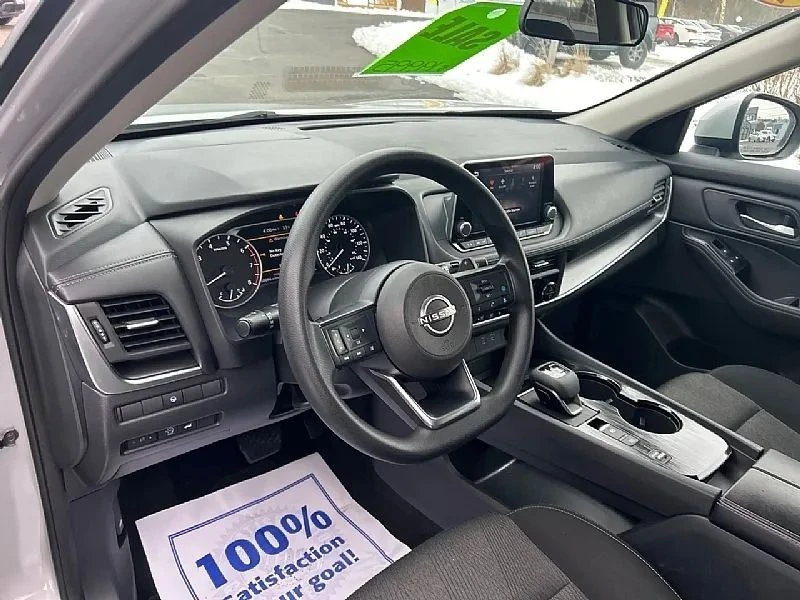 2024 Nissan Rogue - Image 6 of 12