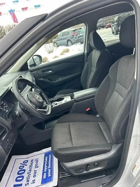 2024 Nissan Rogue - Image 5 of 12
