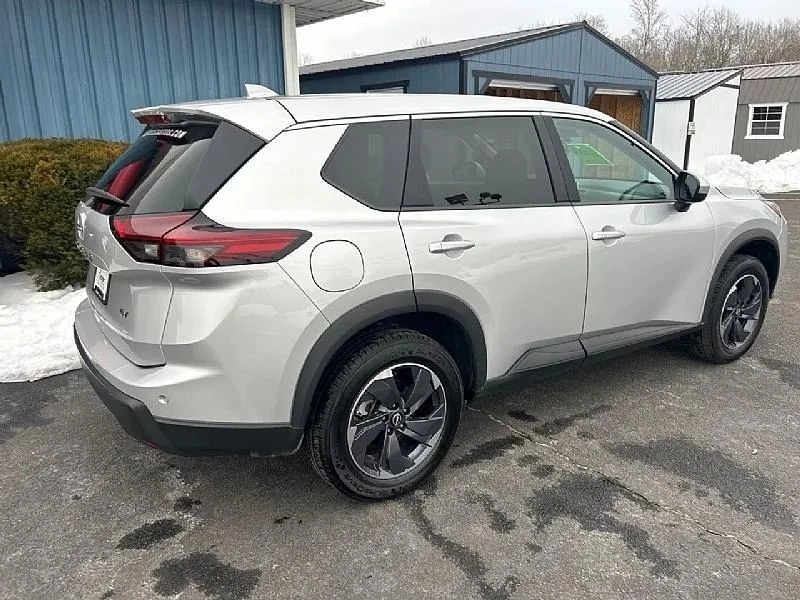 2024 Nissan Rogue - Image 4 of 12