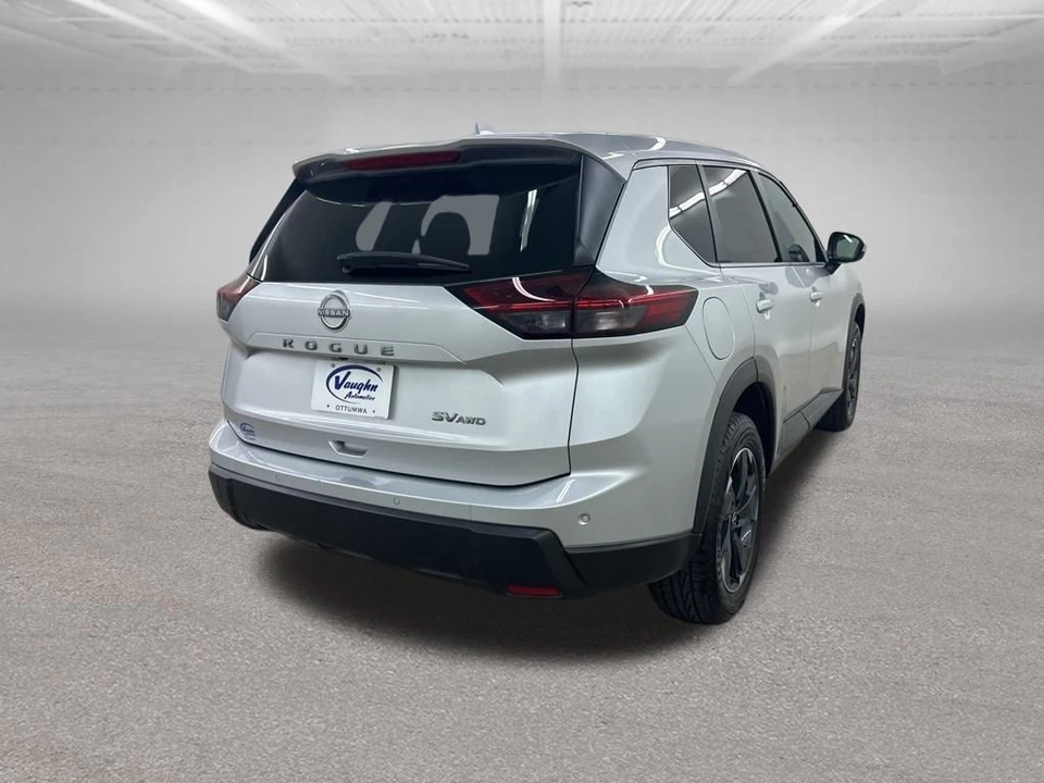 2024 Nissan Rogue - Image 13 of 21