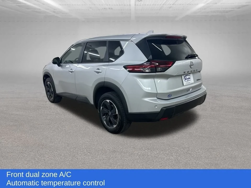 2024 Nissan Rogue - Image 9 of 12