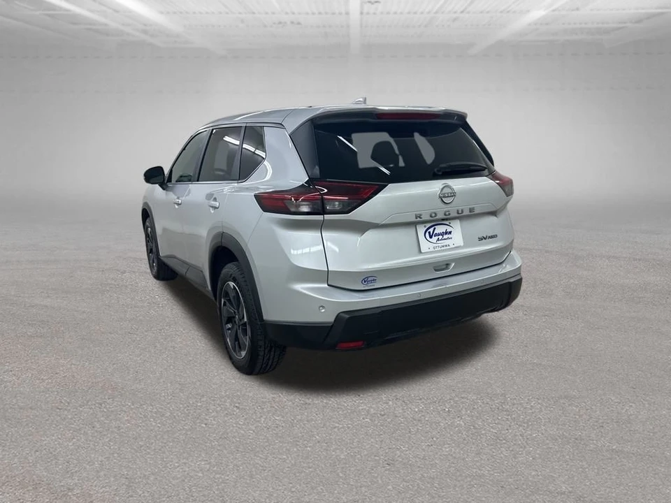 2024 Nissan Rogue - Image 10 of 12
