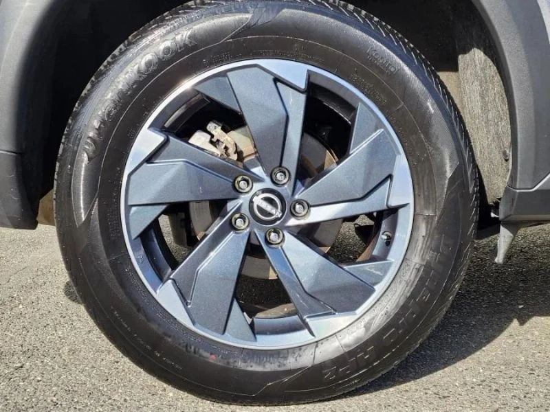 2024 Nissan Rogue - Image 7 of 12