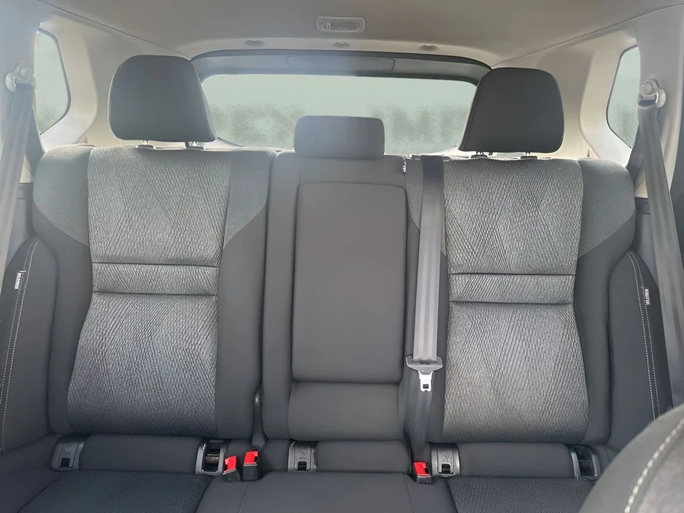 2024 Nissan Rogue - Image 11 of 21