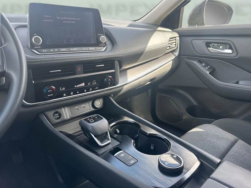 2024 Nissan Rogue - Image 16 of 21