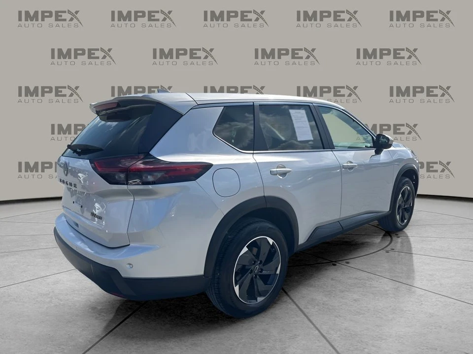 2024 Nissan Rogue - Image 5 of 12