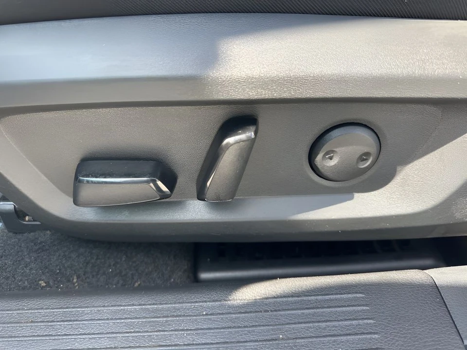 2024 Nissan Rogue - Image 10 of 12