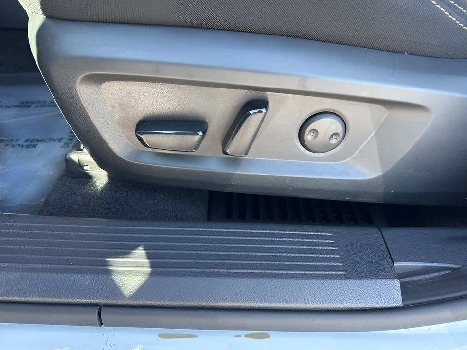 2024 Nissan Rogue - Image 10 of 12