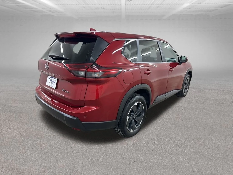 2024 Nissan Rogue - Image 13 of 21