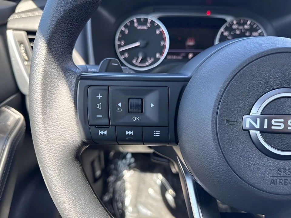 2024 Nissan Rogue - Image 14 of 21