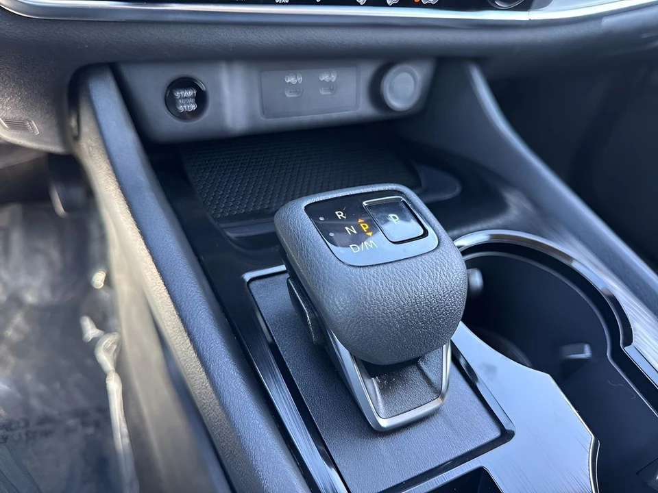 2024 Nissan Rogue - Image 16 of 21