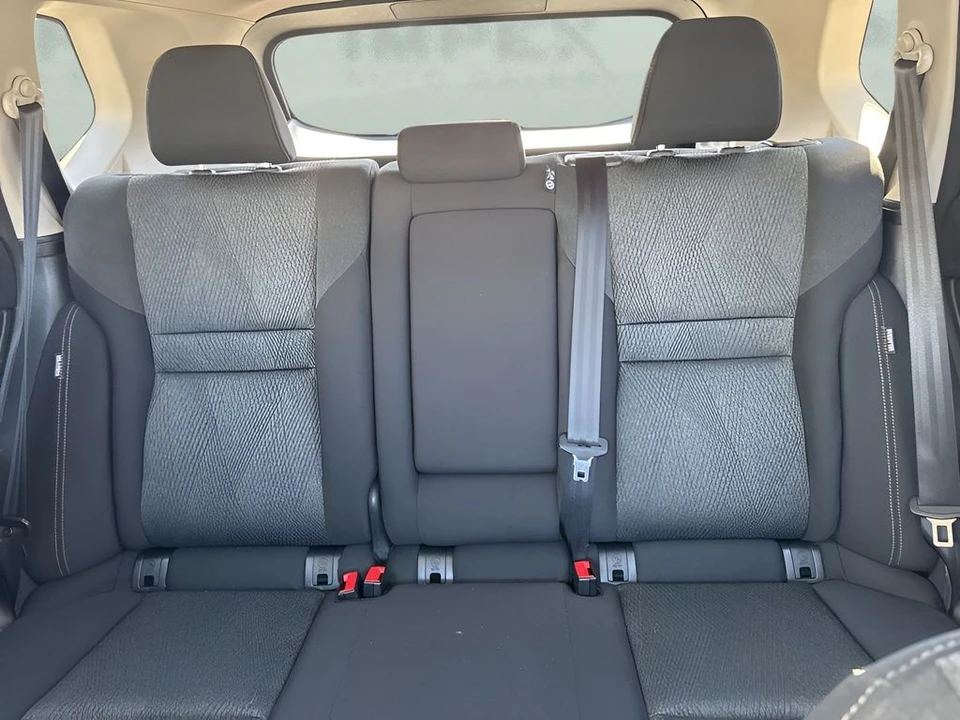 2024 Nissan Rogue - Image 11 of 21