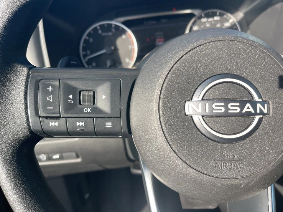 2024 Nissan Rogue - Image 17 of 21