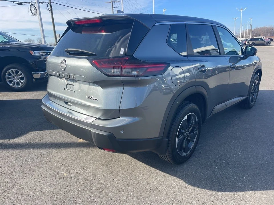 2024 Nissan Rogue - Image 5 of 21