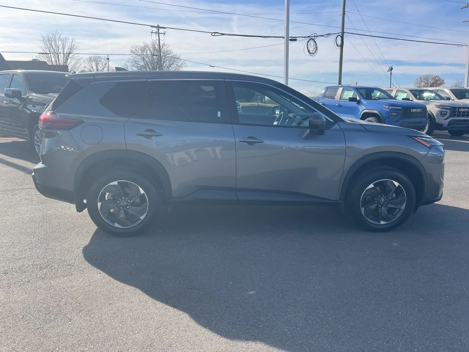 2024 Nissan Rogue - Image 6 of 12