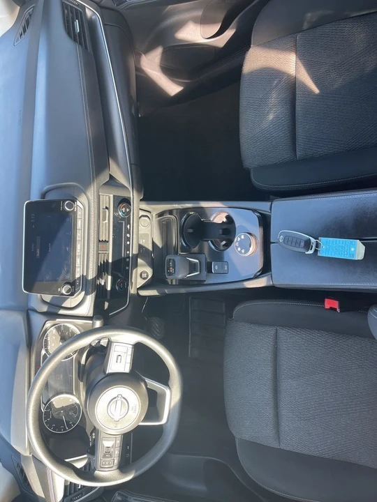 2024 Nissan Rogue - Image 15 of 21