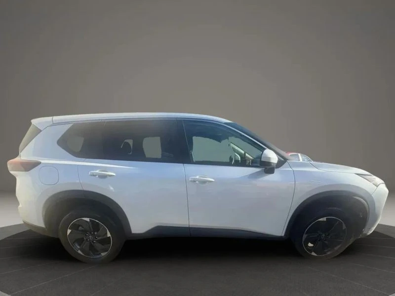 2024 Nissan Rogue - Image 4 of 12