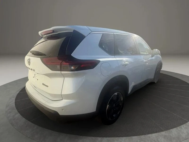 2024 Nissan Rogue - Image 5 of 12