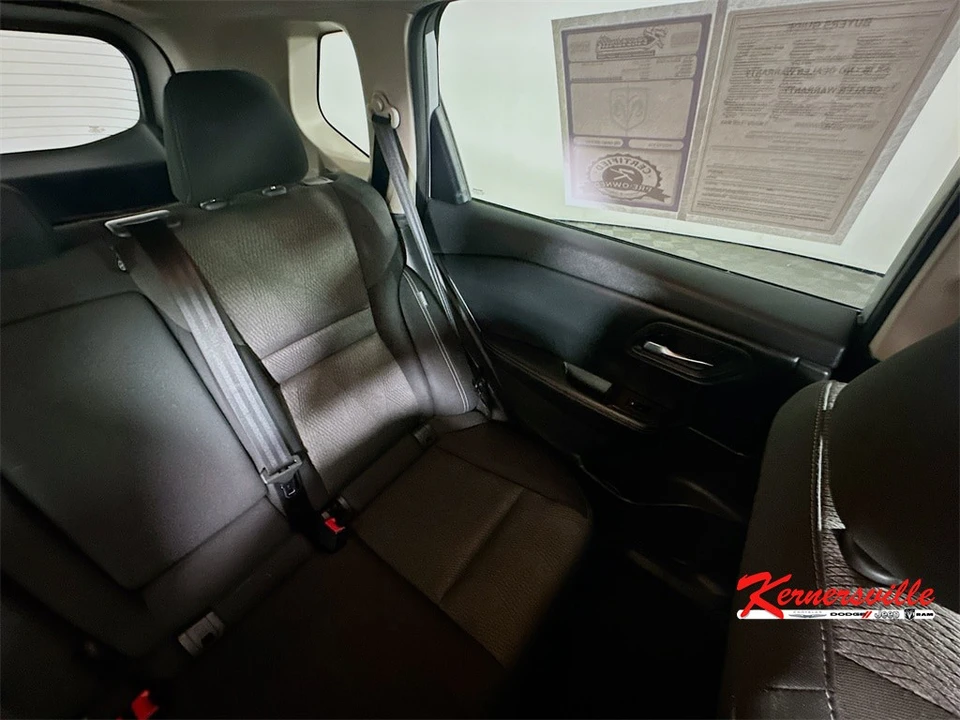 2024 Nissan Rogue - Image 14 of 21