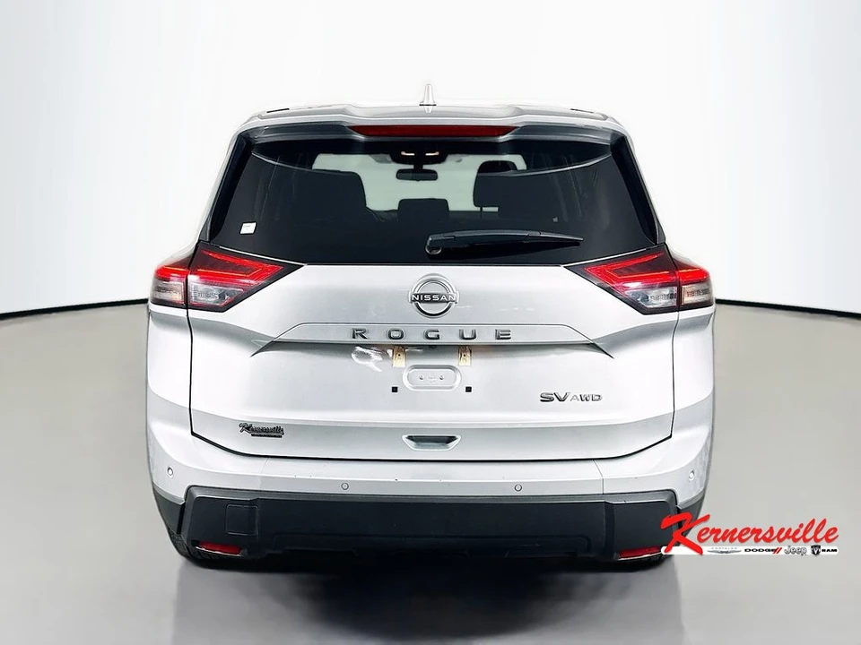 2024 Nissan Rogue - Image 6 of 21