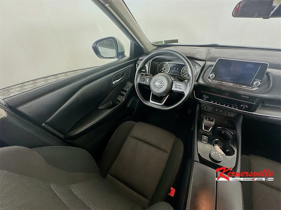 2024 Nissan Rogue - Image 9 of 12