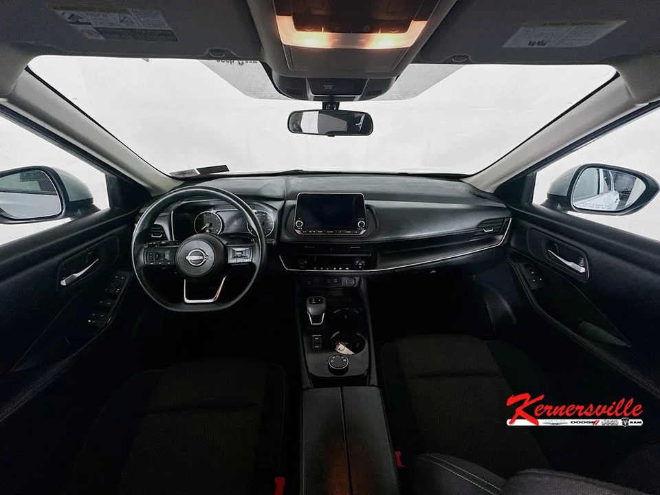 2024 Nissan Rogue - Image 10 of 21