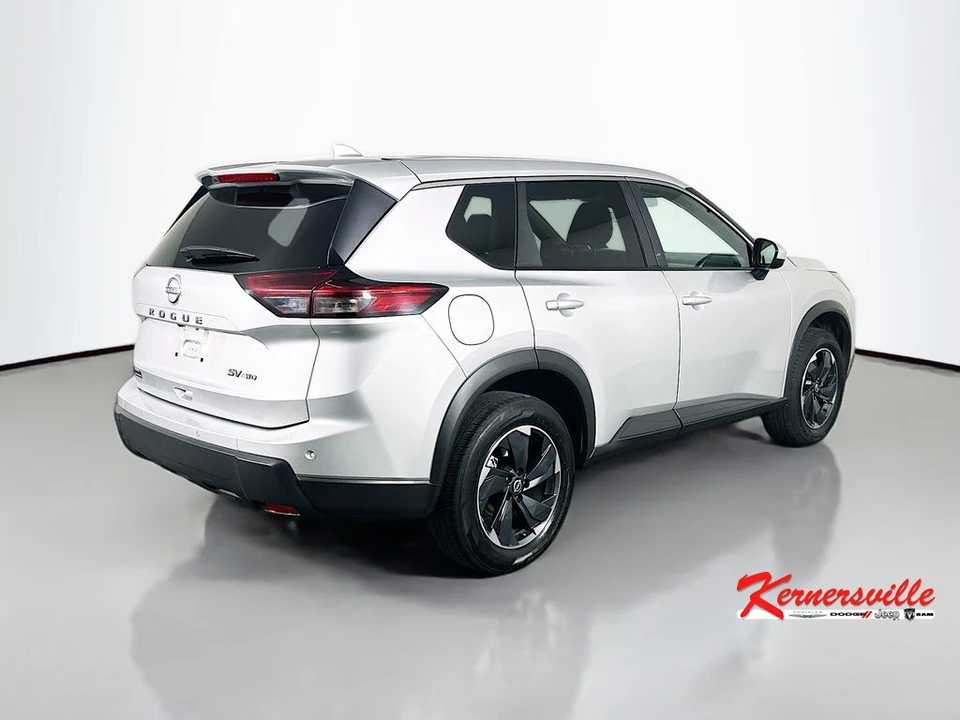 2024 Nissan Rogue - Image 7 of 21