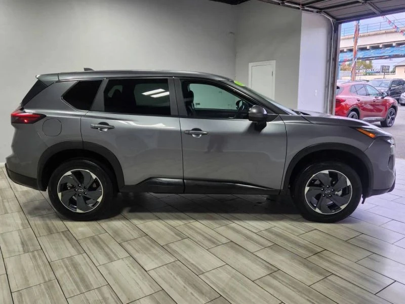 2024 Nissan Rogue - Image 6 of 12