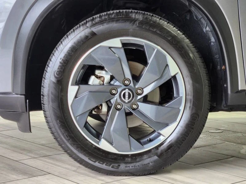 2024 Nissan Rogue - Image 9 of 12