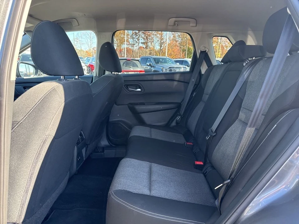 2024 Nissan Rogue - Image 11 of 12