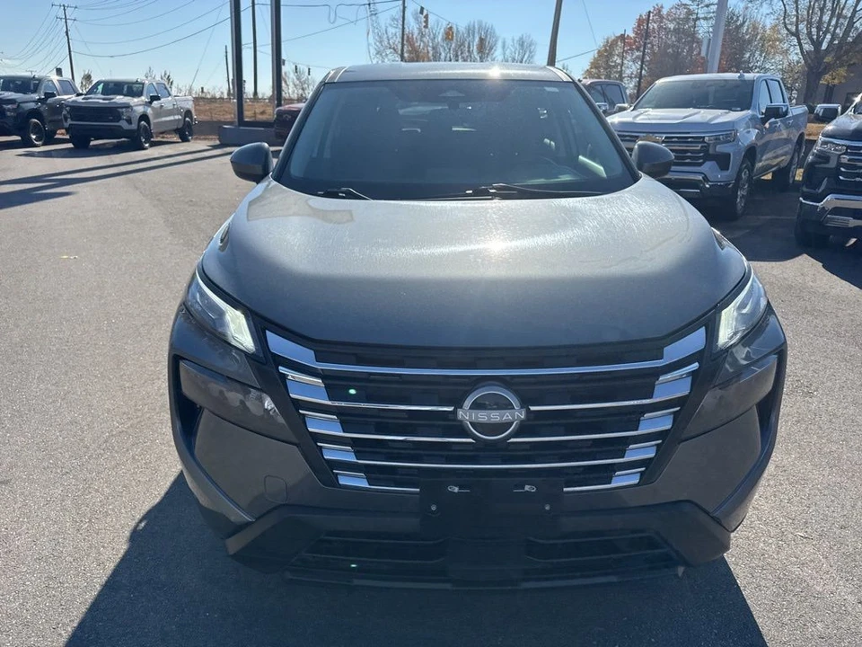 2024 Nissan Rogue - Image 8 of 21