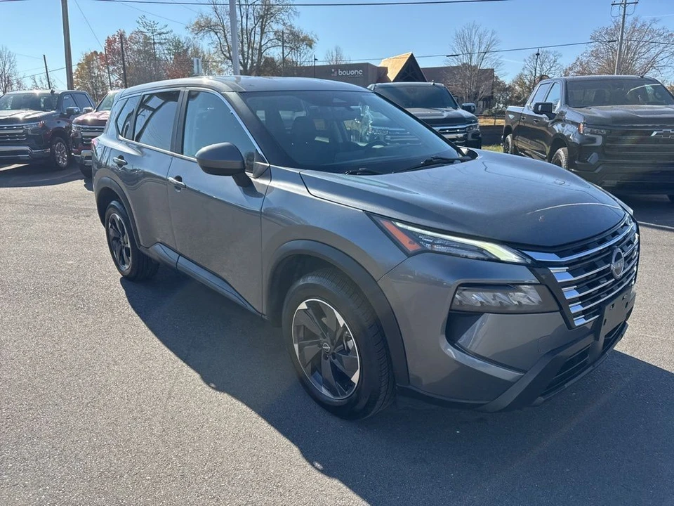 2024 Nissan Rogue - Image 7 of 12