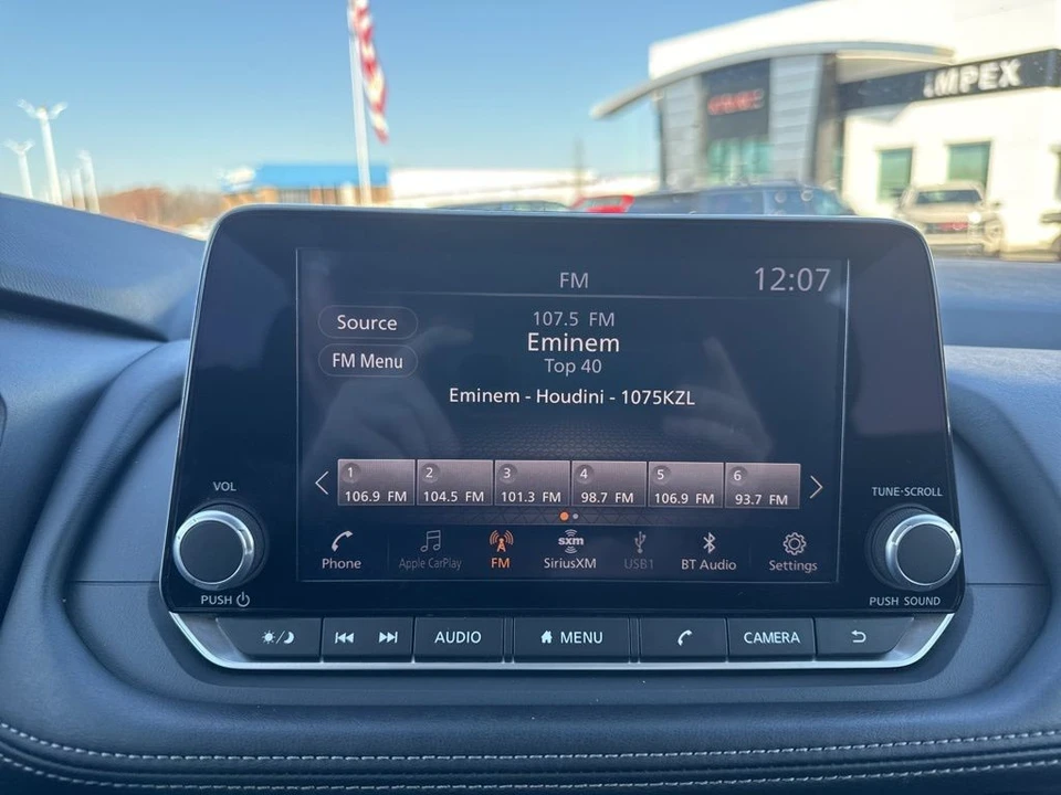 2024 Nissan Rogue - Image 18 of 21